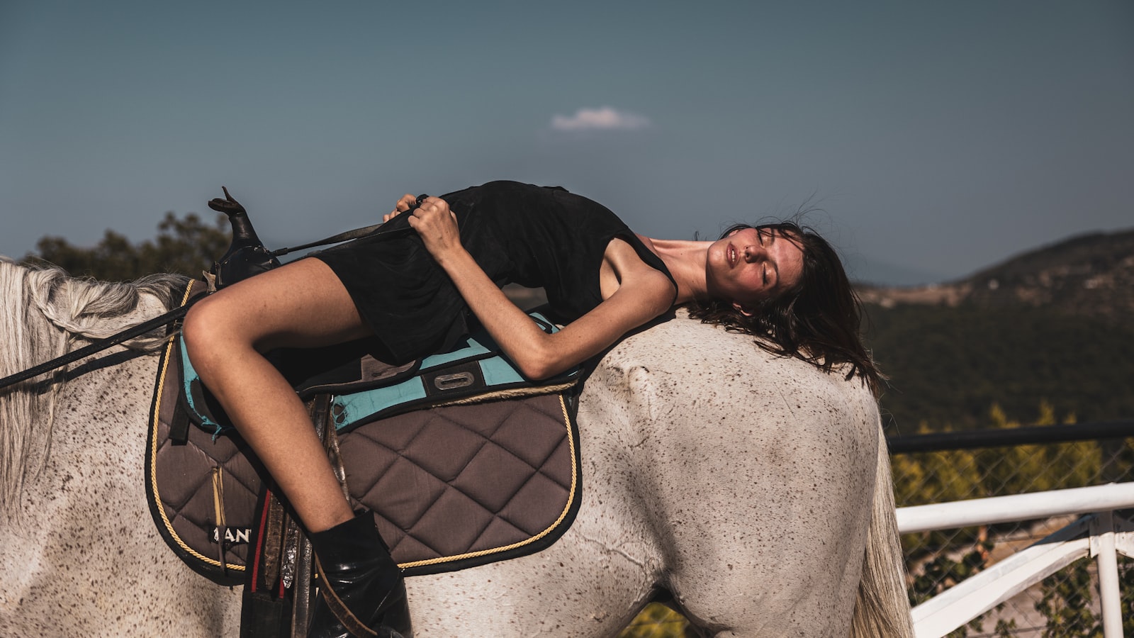 Commercial Models vs Street-Cast Talent for Brands