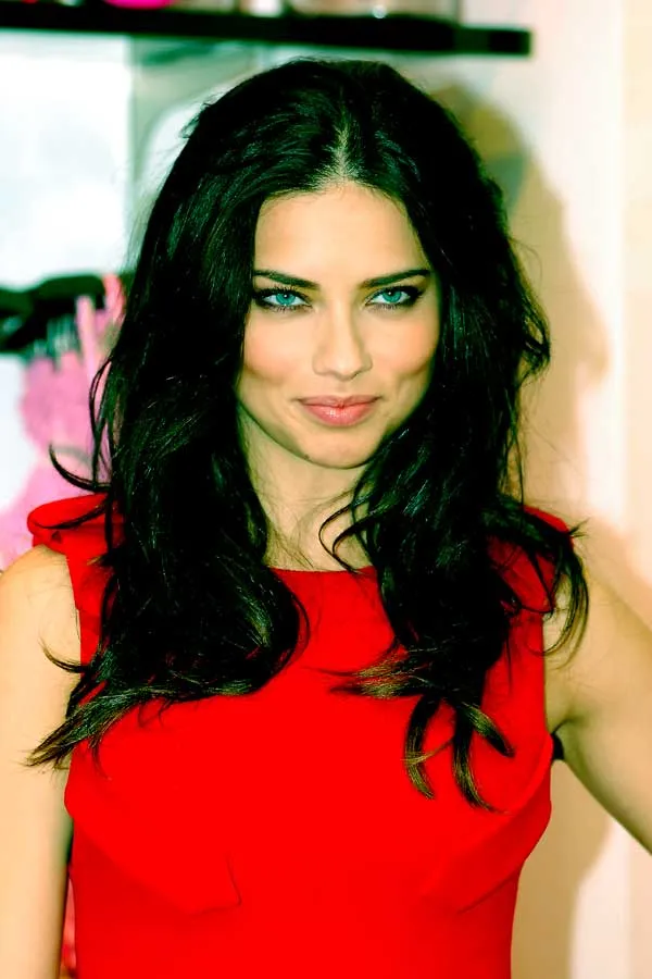 Adriana Lima — портрет