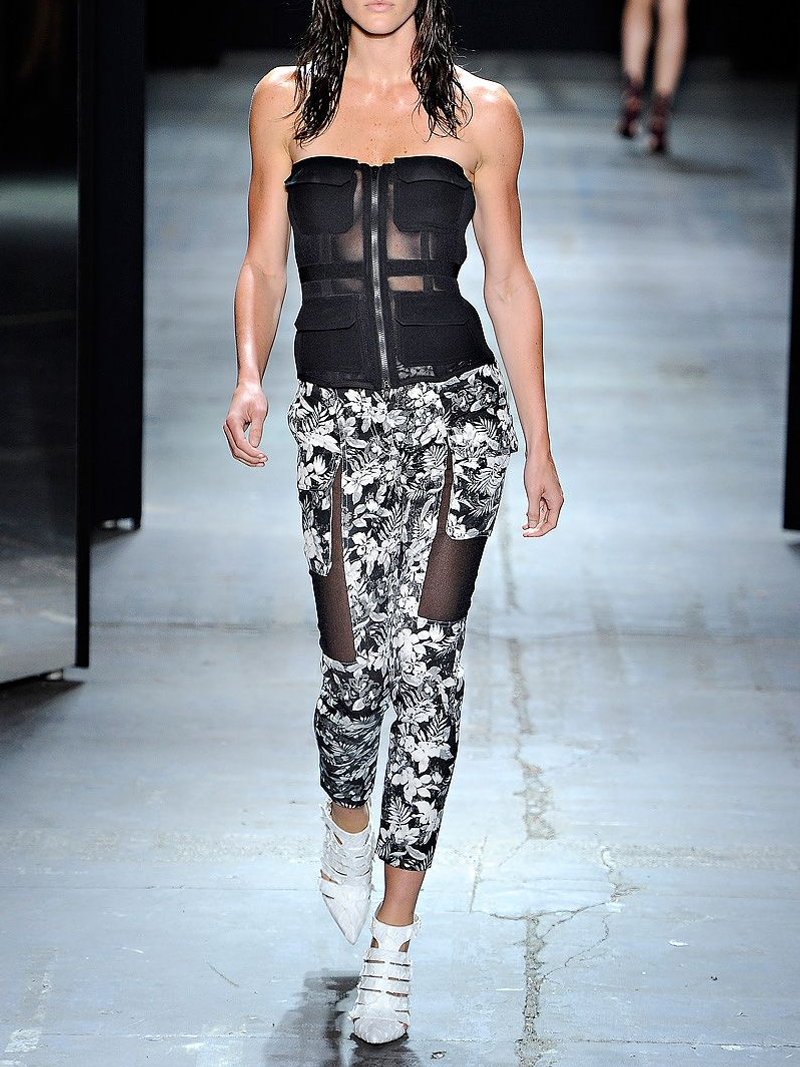 Hilary Rhoda — photo 3