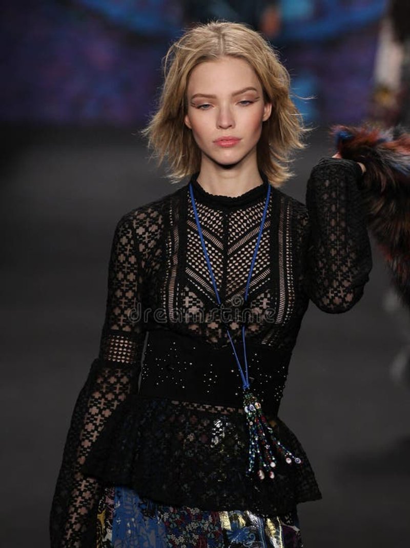 Sasha Luss — photo 4