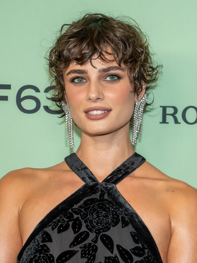 Taylor Marie Hill — портрет
