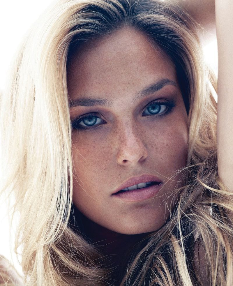 Bar Refaeli — photo 1