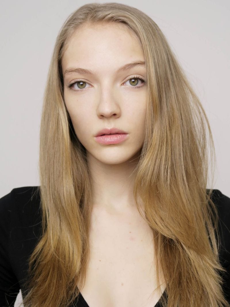 Allie Lewis — photo 1