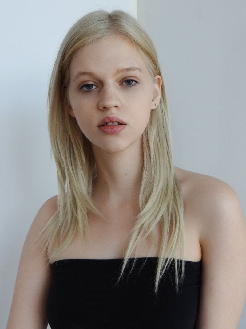 Emma Peet — photo 11
