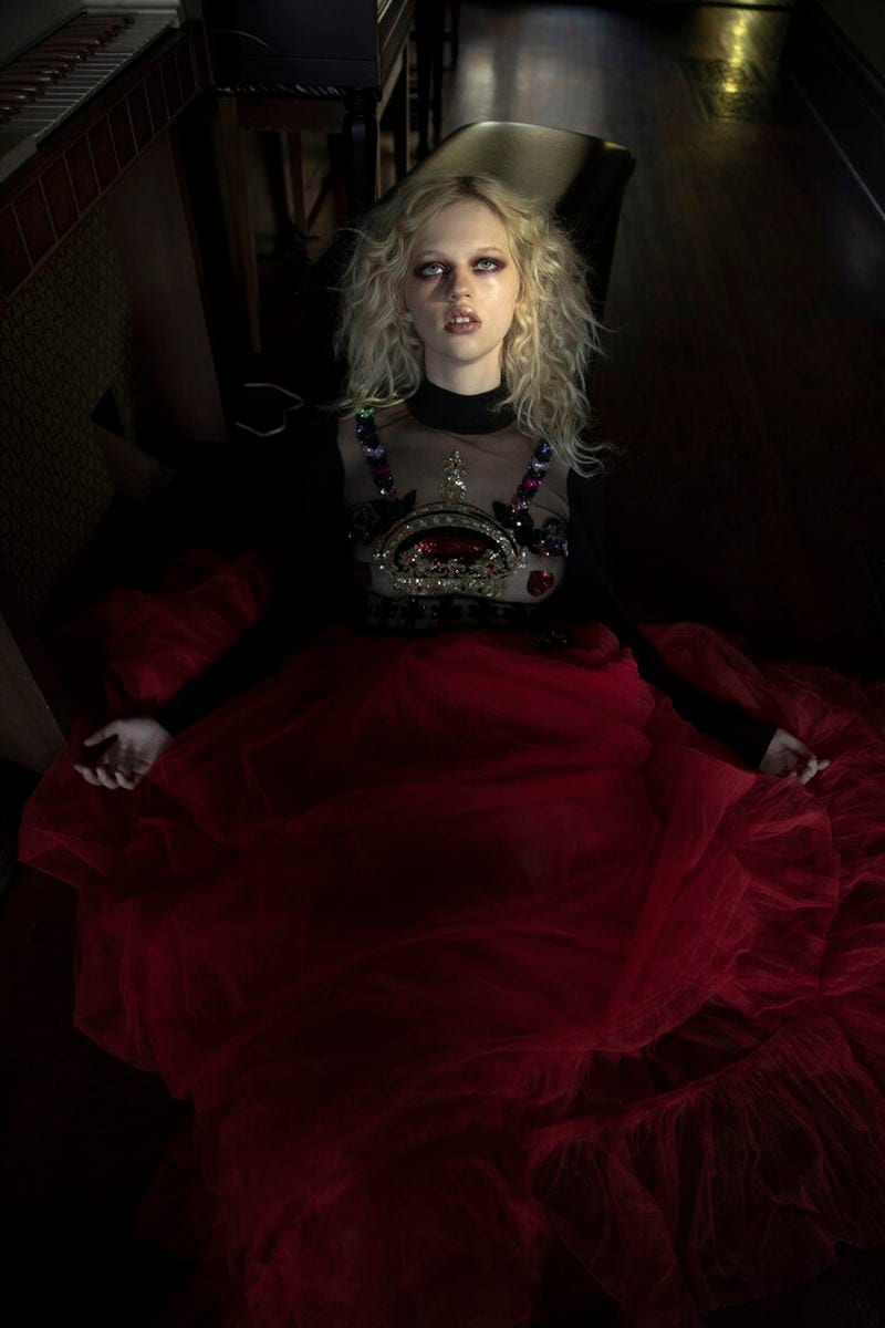 Emma Peet — photo 10