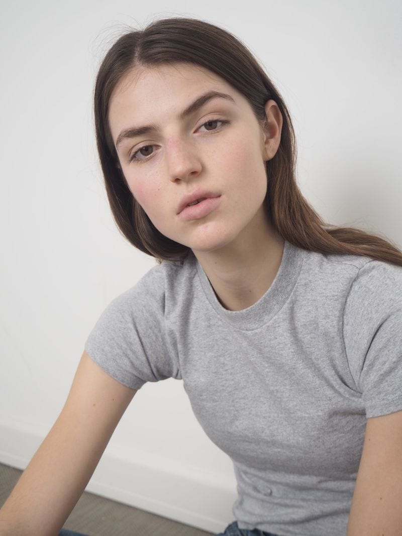 Alys Phillips — photo 1