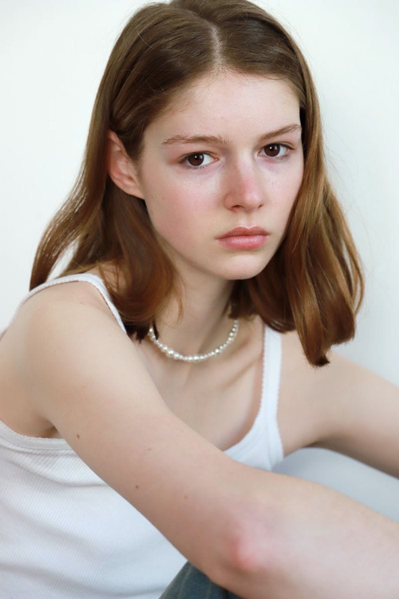 Isabel Jones — photo 1