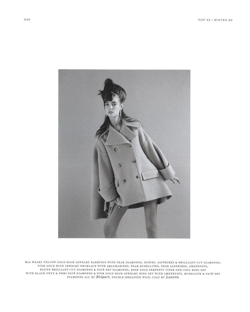 Mia Harcourt — photo 7
