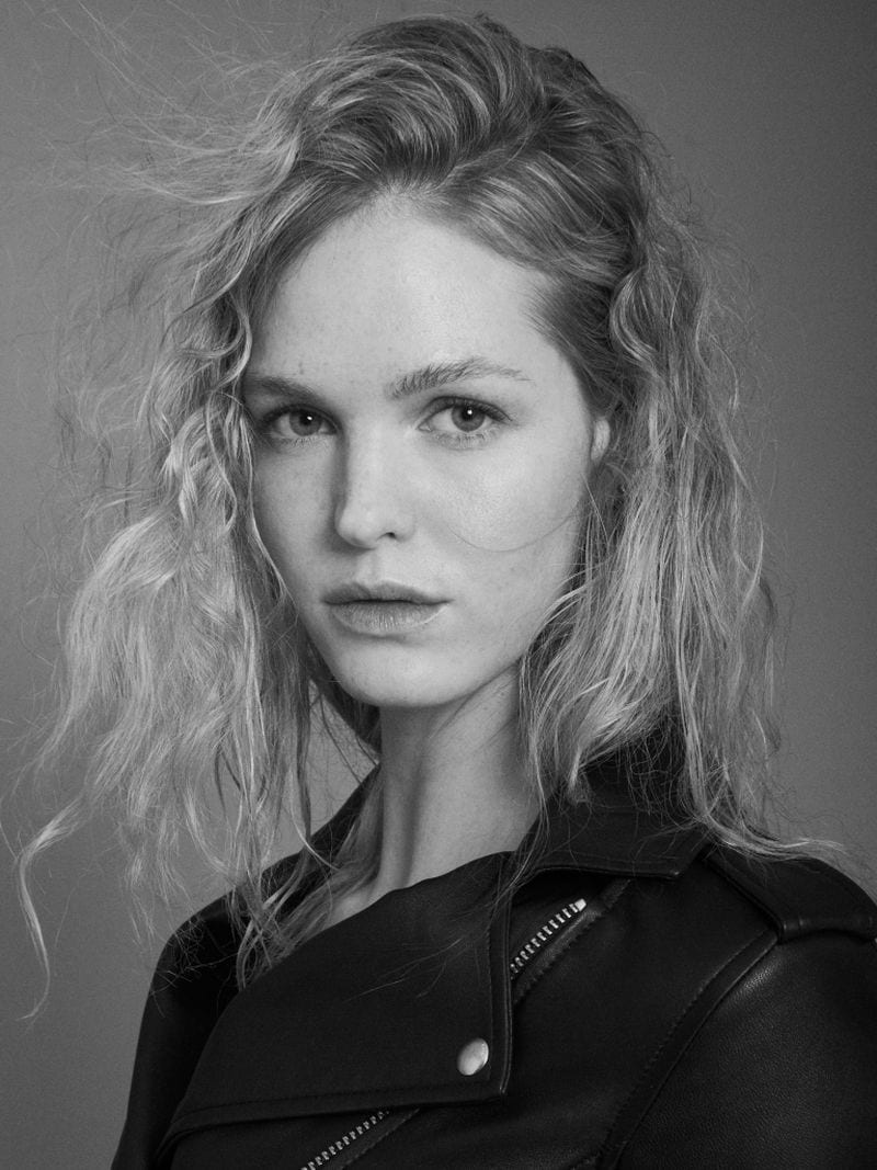 Erin Heatherton — photo 1