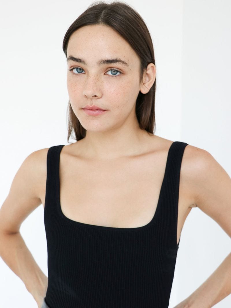 Izzy Pawline — photo 1