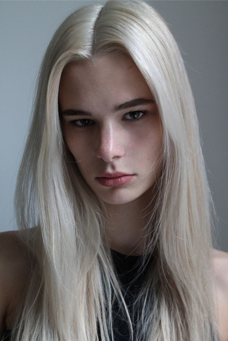 Mia Davison — photo 1