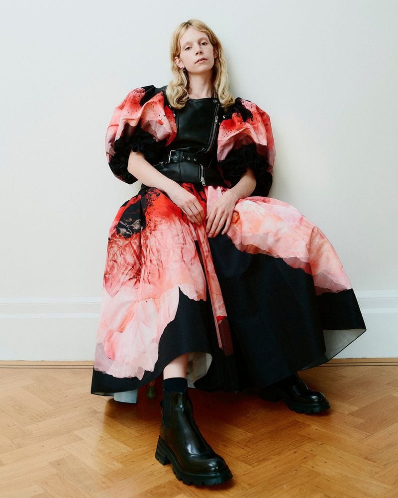 Laura Bailey — photo 4