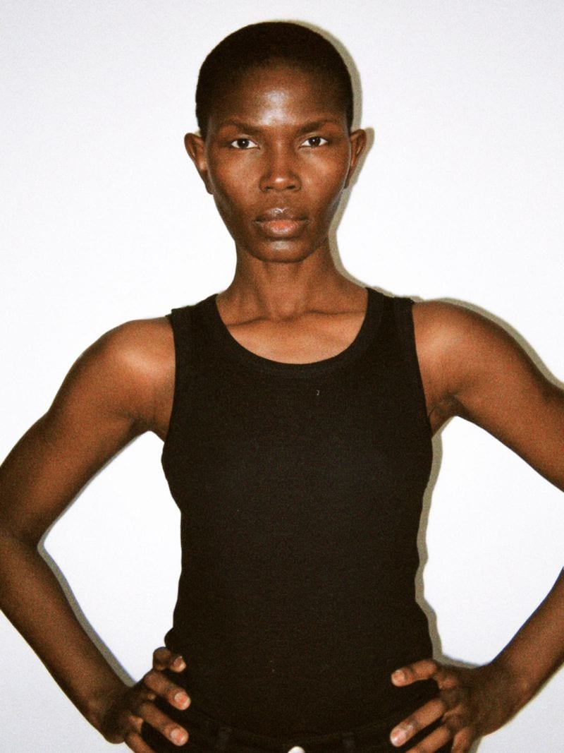 Caroline Bwomono — photo 1
