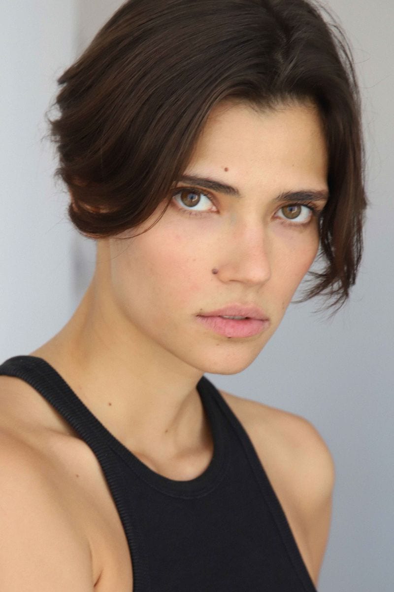 Bella Burghardt — photo 1