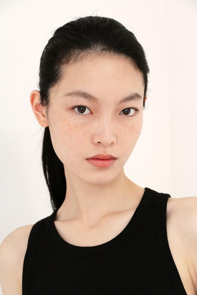 Li Linzi — photo 1