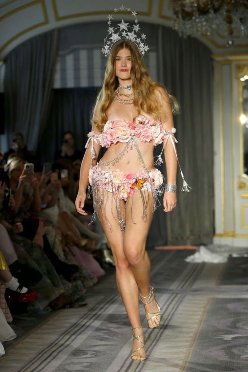 Emma Copps — photo 3