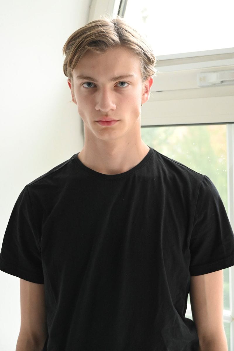 Jonathan Merle — photo 1