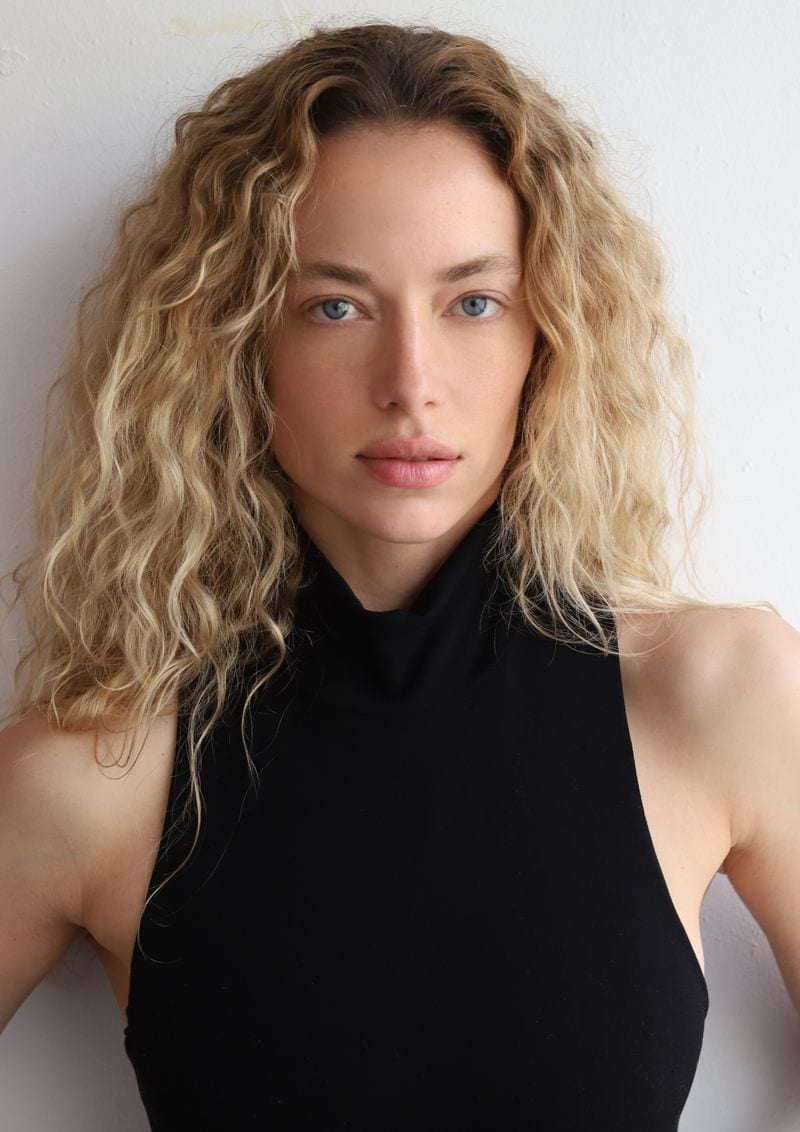 Hannah Ferguson — photo 1