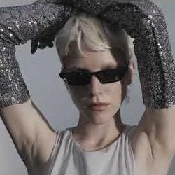 Yuki van Gog — photo 3