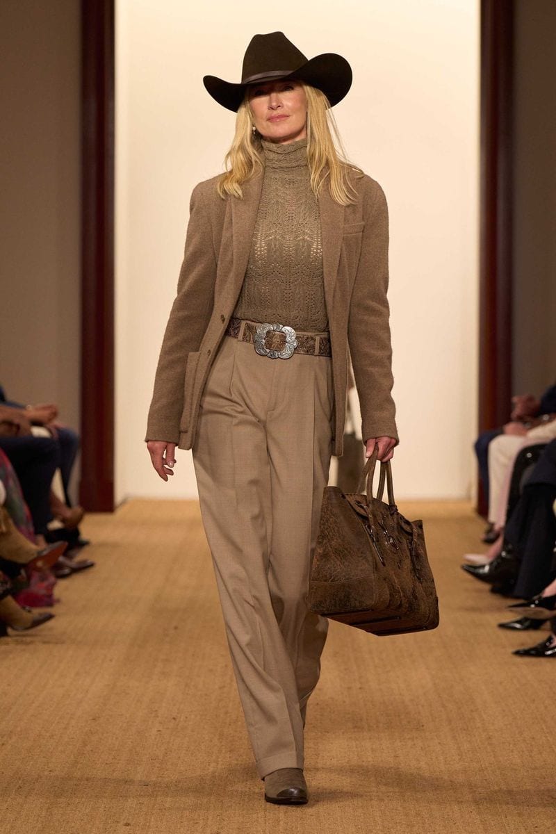 Elaine Irwin — photo 1