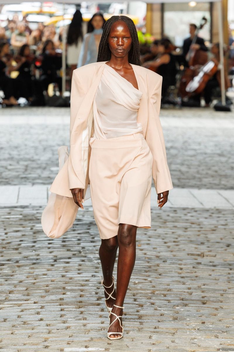 Shanelle Nyasiase — photo 9