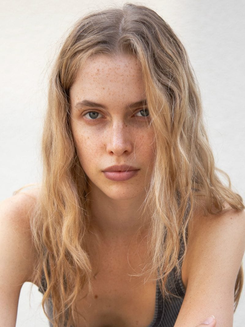 Lucy Dechen — photo 1