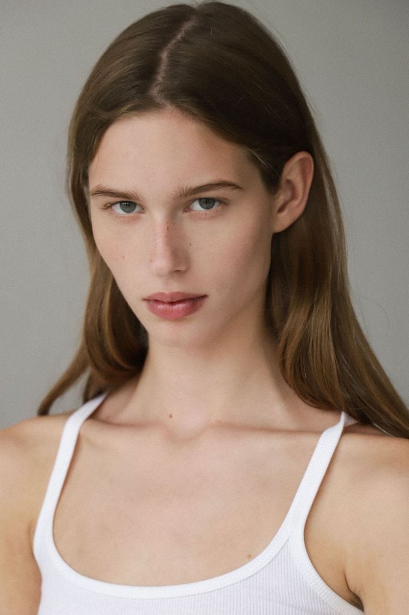 Esme Cornelius — photo 1