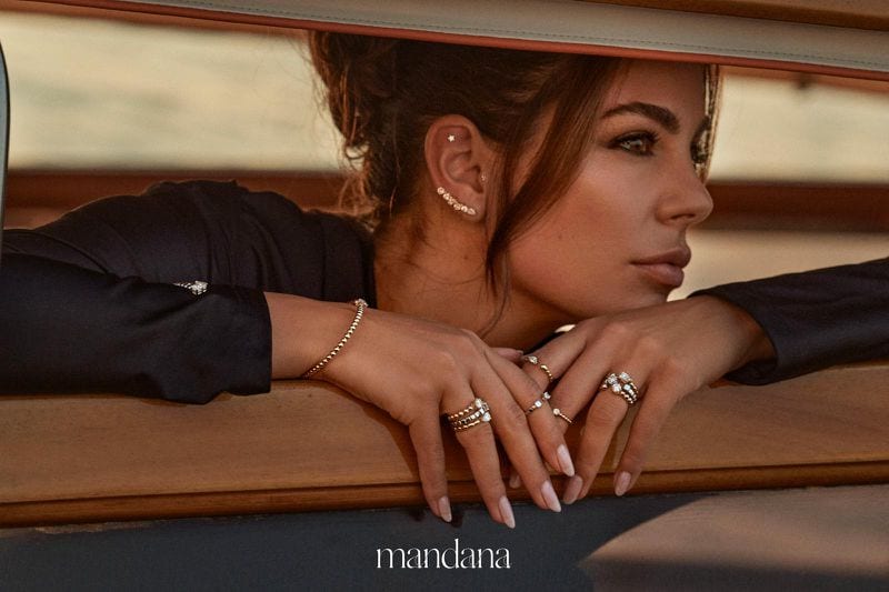 Nadine Mirada — photo 4