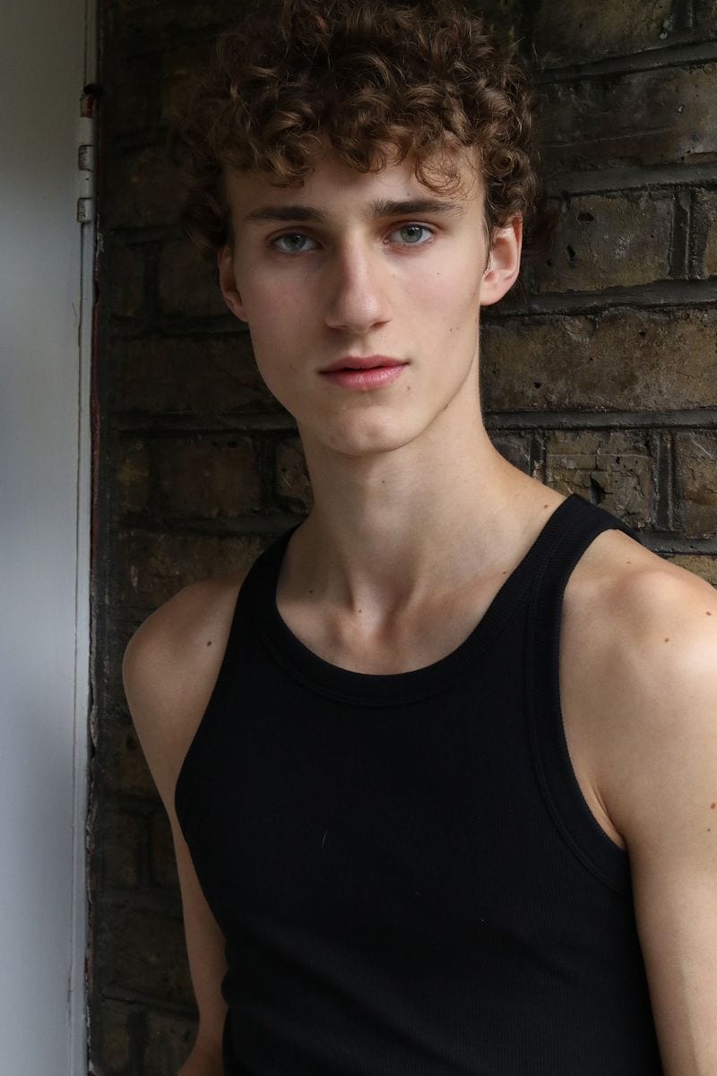 Finlay Robinson — photo 1