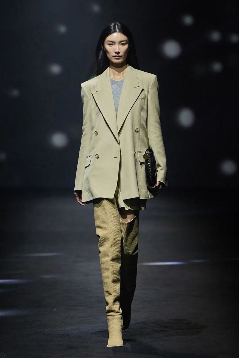Sissi Hou — photo 2