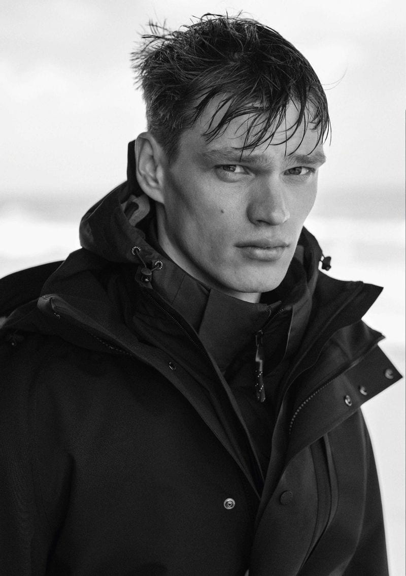 Filip Hrivnak — photo 1