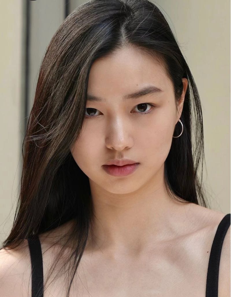 Estelle Chen — photo 1