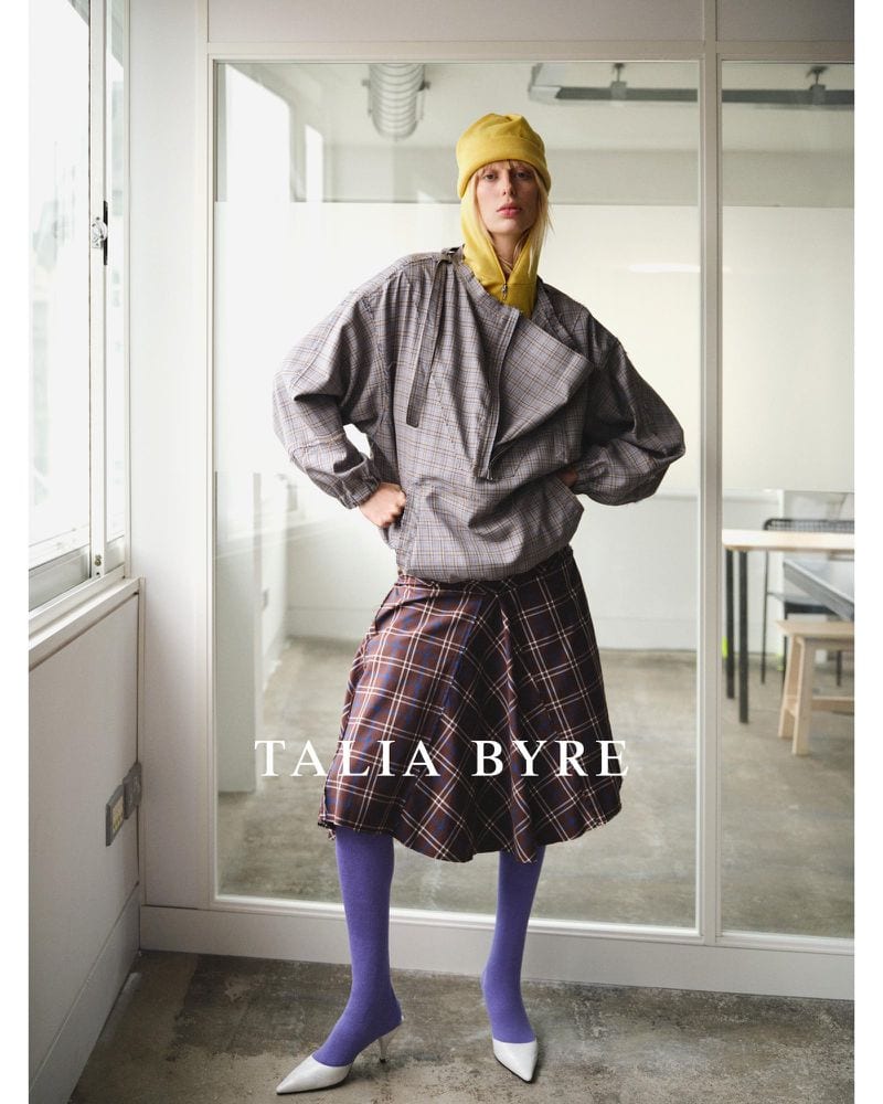 Lili Sumner — photo 3