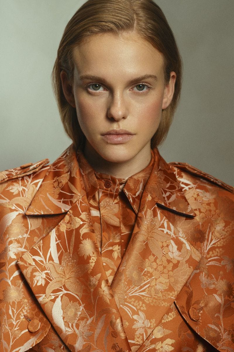 Esther Lomb — photo 7