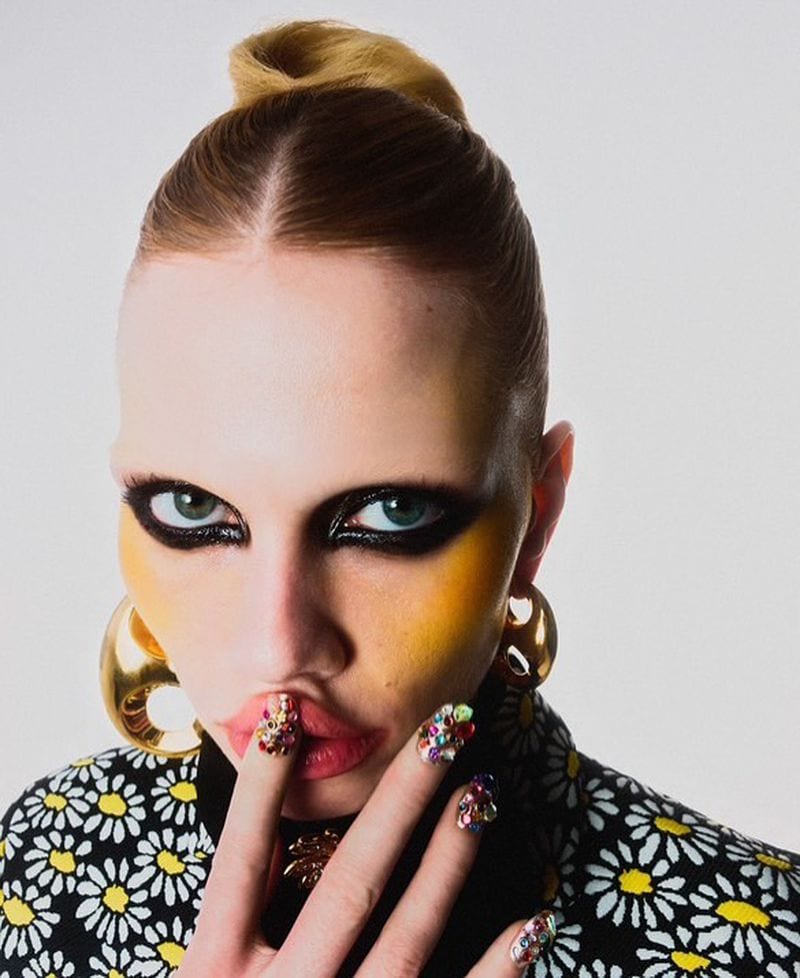 Thais Vandanezi — portfolio 7