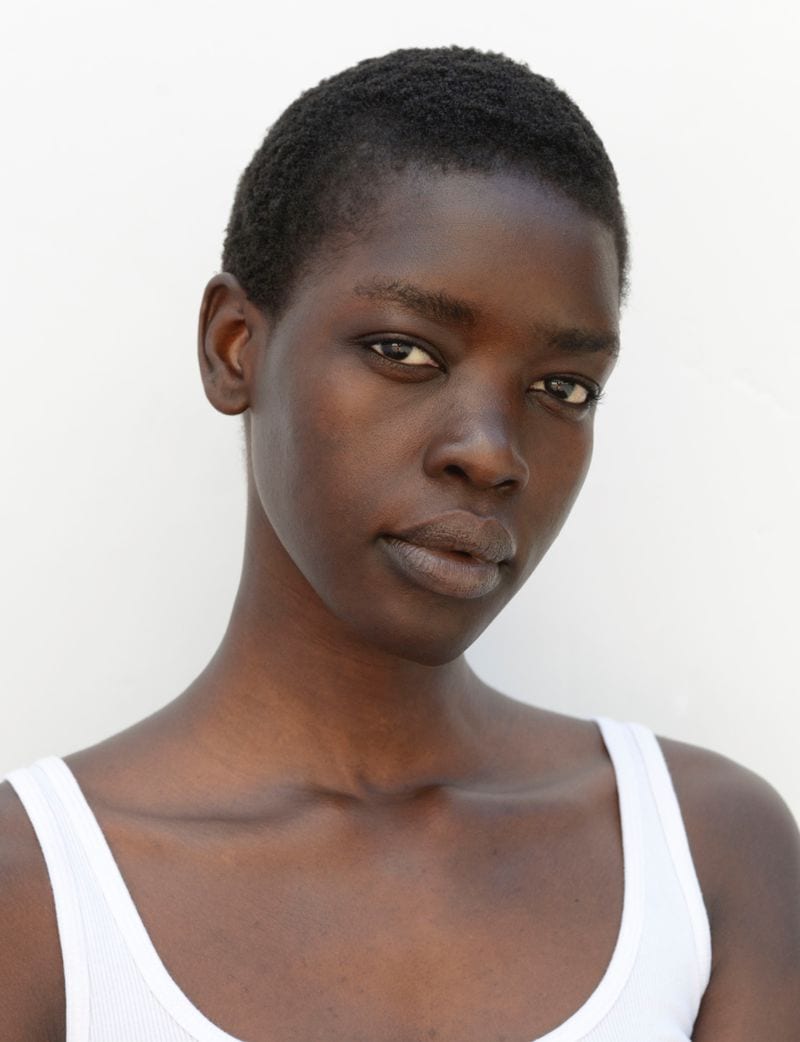 Ayak Veronica Bior — photo 1