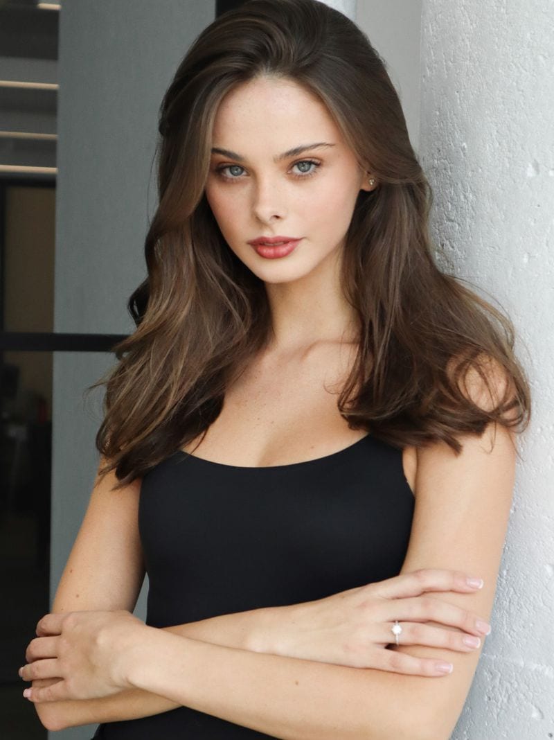 Meika Woollard — photo 1