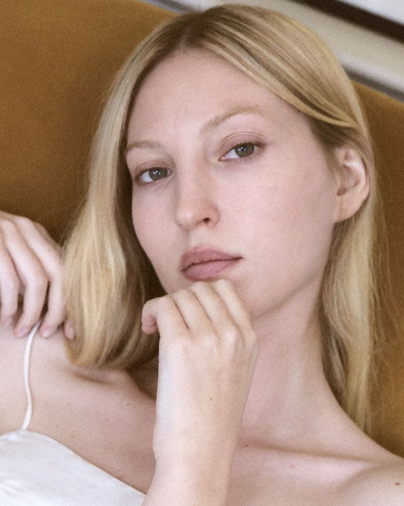 Ella Richards — photo 1