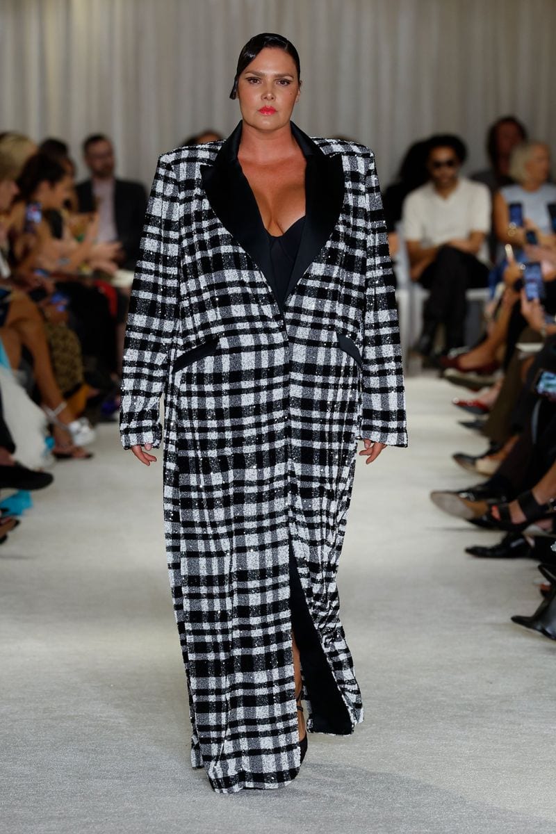 Candice Huffine — photo 3