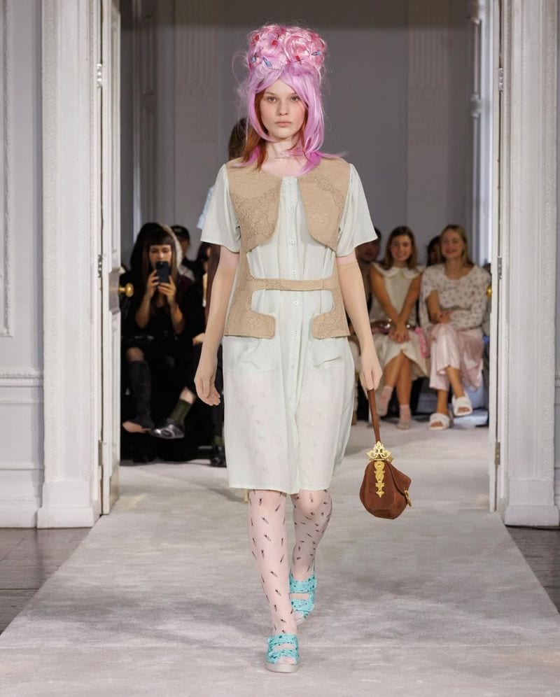 Lola Varley — photo 5