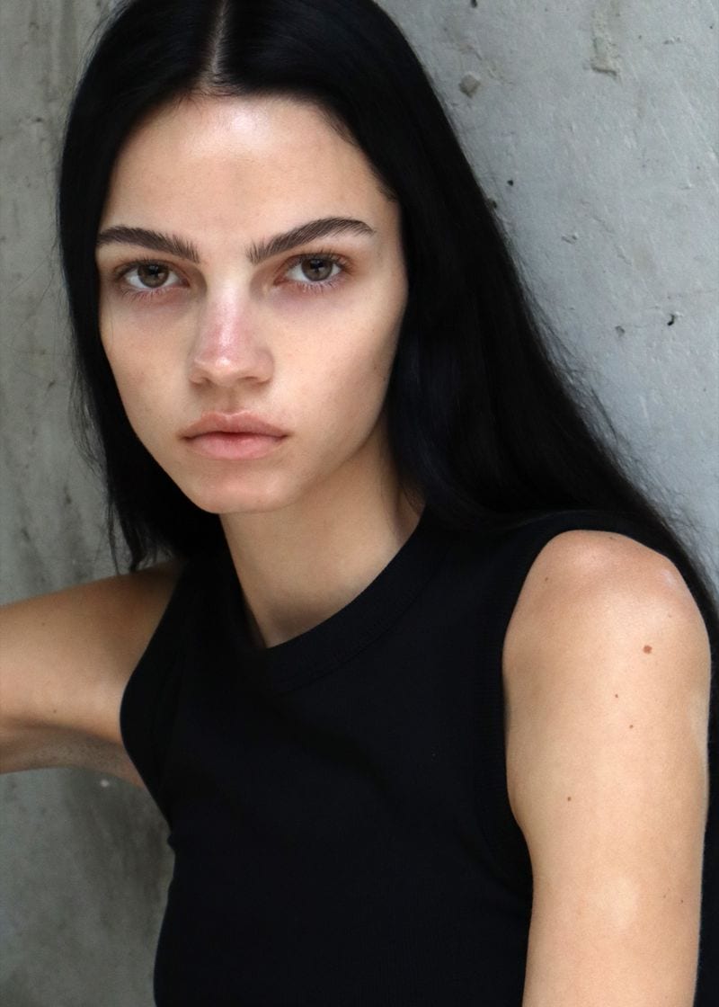 Emma Waters — photo 1