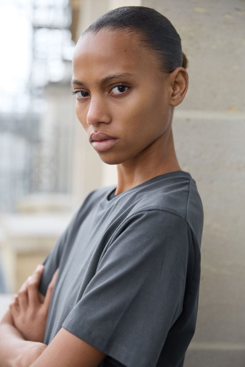 Cailane Oliveira — photo 1