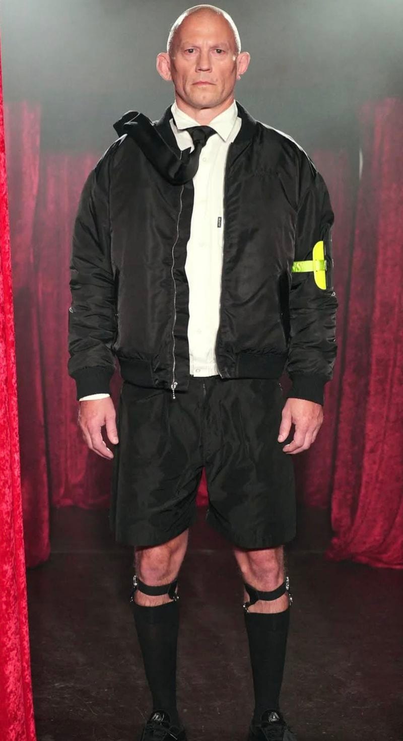 Adam Larkin — photo 3