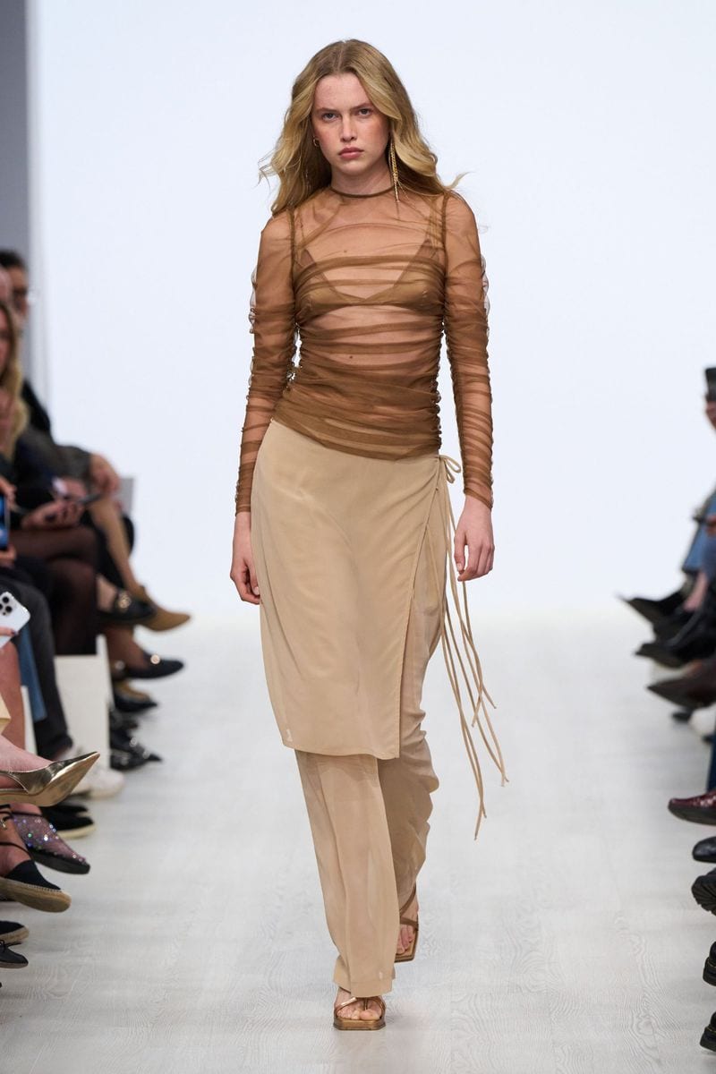 Lucy Dechen — photo 4