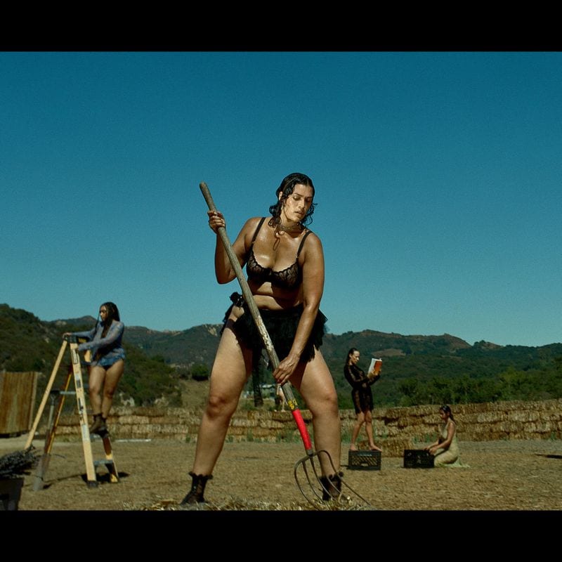 Jennifer Atilemile — photo 2