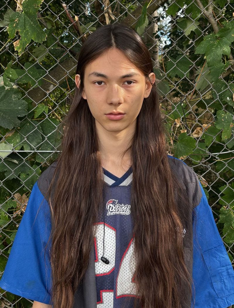 Miles Burdock — photo 1