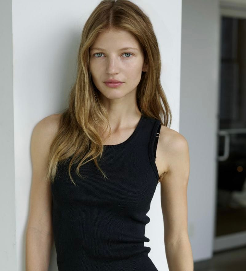 Emily Grace Hime — photo 1
