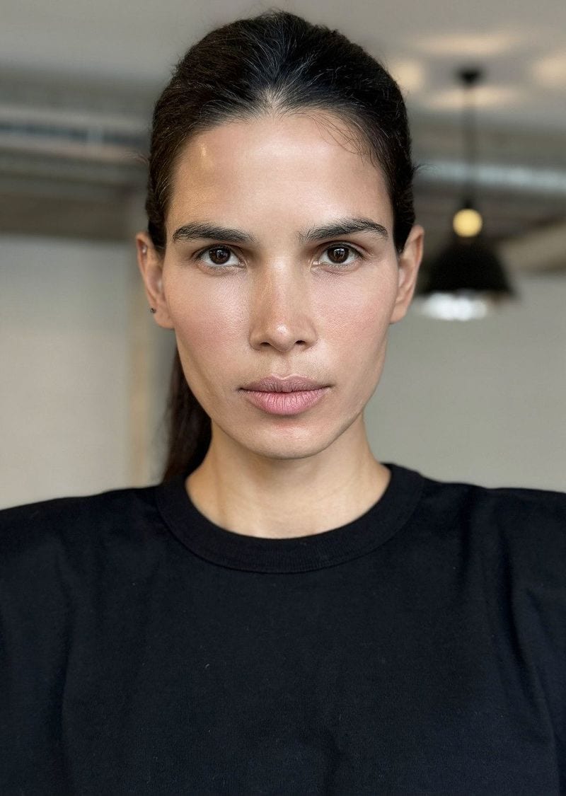 Raica Oliveira — photo 1
