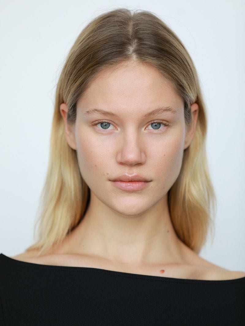 Ana Bary — photo 1