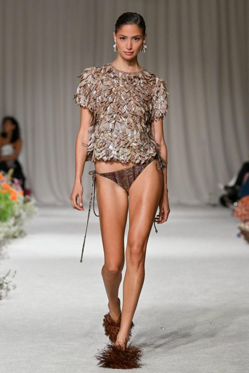 Camila Rodrigues — photo 11